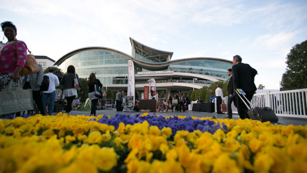 Making Connections: The High Point International Buyers Tour Powered by Designhounds